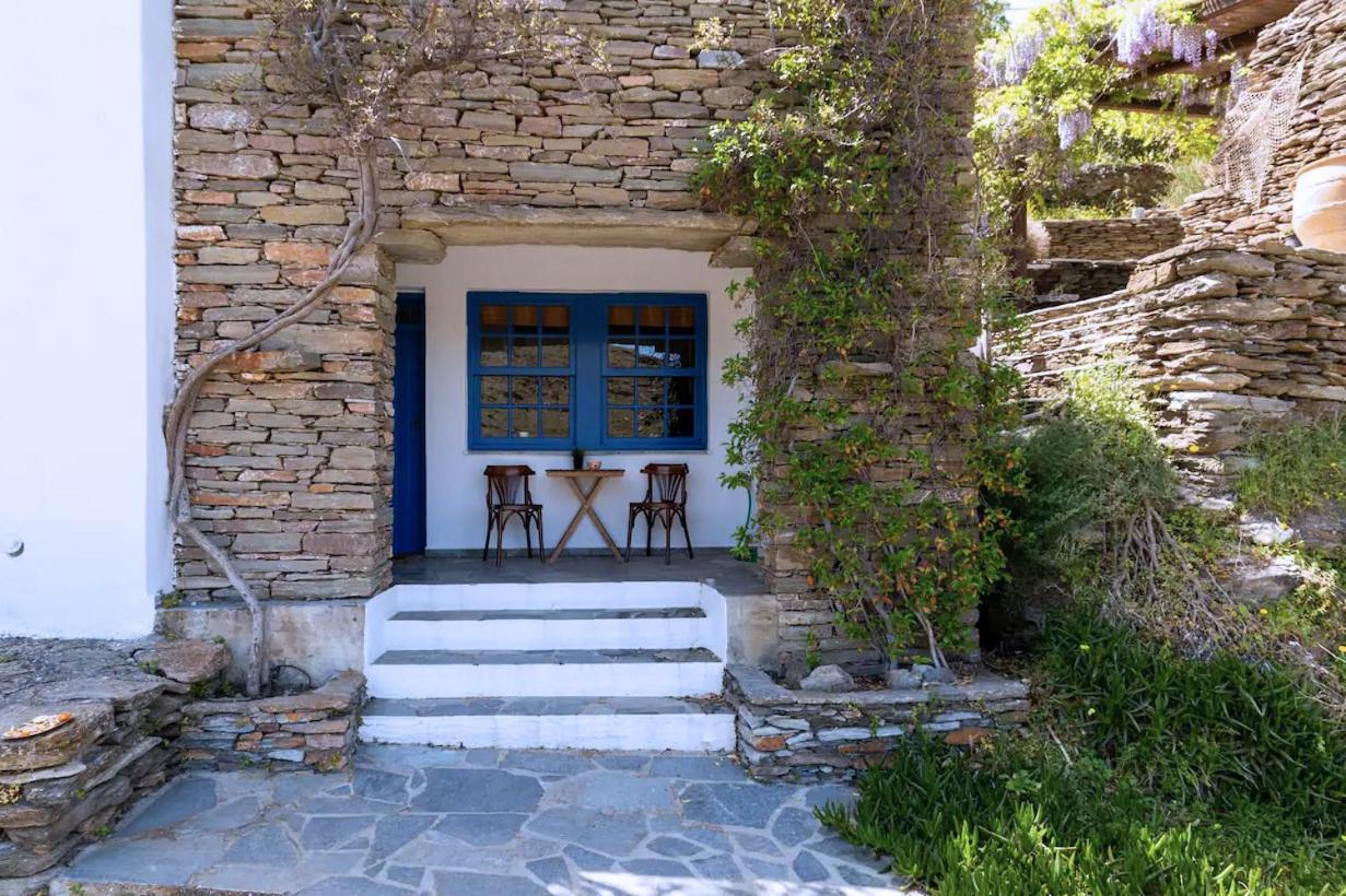 Villa Traditional On Kea